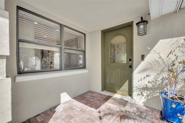 1081 Lake Weldona Dr in Orlando, FL - Building Photo - Building Photo