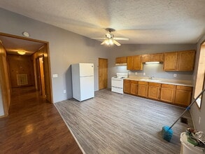 111 Volunteer Dr in Martin, TN - Building Photo - Building Photo