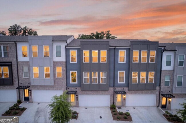 property at 1445 Creekside Cir NW