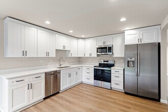 6214 102nd Pl NE in Kirkland, WA - Building Photo - Building Photo