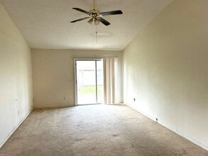 32 Sandalwood Ct in Oviedo, FL - Building Photo - Building Photo