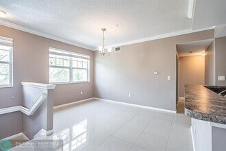 5840 W Sample Rd in Coral Springs, FL - Building Photo - Building Photo