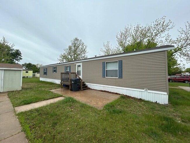 2013 Joann St in Newton, KS - Building Photo - Building Photo