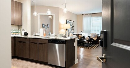 The Indy Apartments in Marietta, GA - Foto de edificio - Building Photo