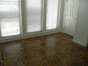 8827 Neff St in Houston, TX - Building Photo - Building Photo