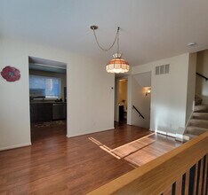 8417 Canning Terrace in Greenbelt, MD - Foto de edificio - Building Photo