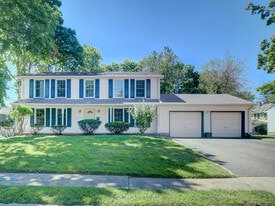 520 Patricia Ct in South Orange, NJ - Building Photo