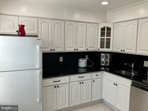 2131 Dominion Heights Ct in Falls Church, VA - Building Photo - Building Photo