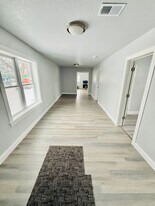 1713 Maple St, Unit #2 in South Milwaukee, WI - Building Photo