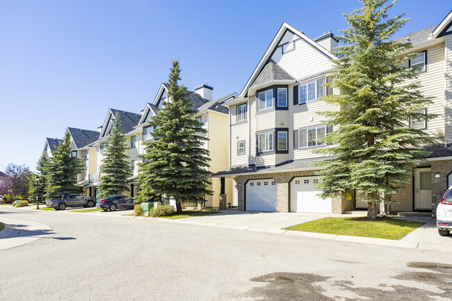 Latitude Cougar Ridge in Calgary, AB - Building Photo - Building Photo