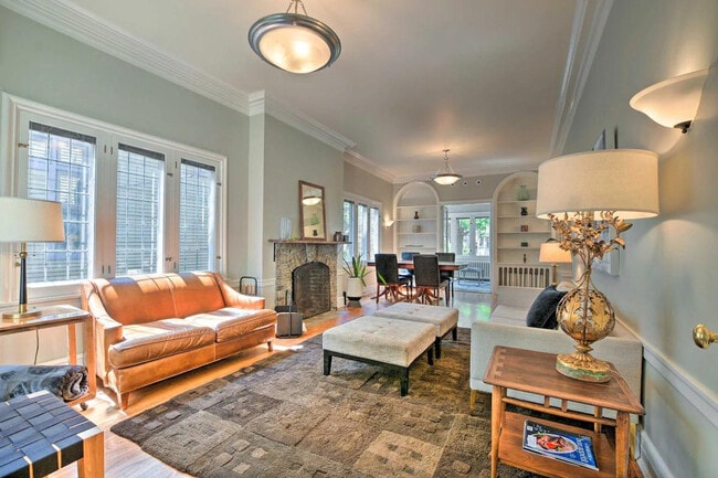 property at 326 N Grove Ave