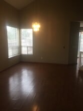 1573 Shadowood Ct in Tracy, CA - Foto de edificio - Building Photo