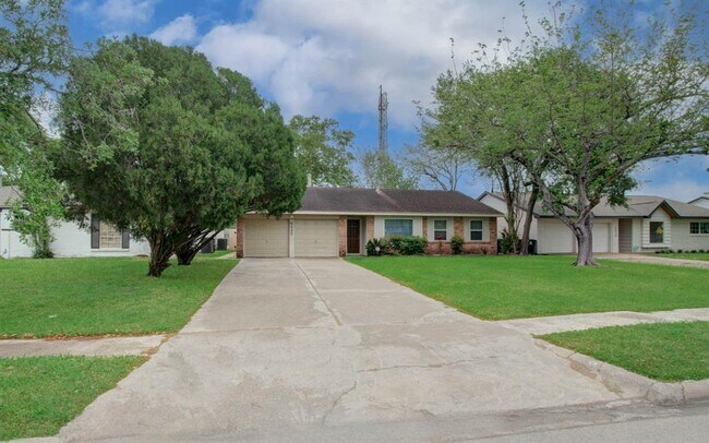 6030 Willowbend Blvd in Houston, TX - Building Photo - Building Photo
