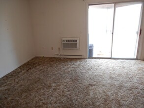 718 E 18th St in Northampton, PA - Building Photo - Building Photo