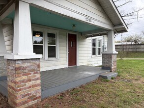 2255 E Huntsville Rd in Fayetteville, AR - Building Photo - Building Photo