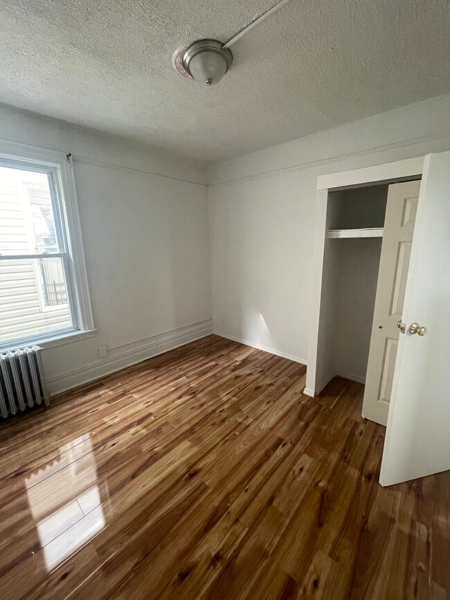 1217 Beach Ave