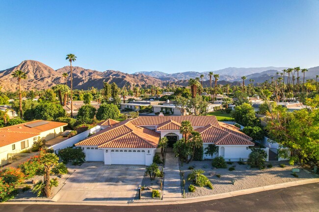 74797 S Cove Dr in Indian Wells, CA - Foto de edificio - Building Photo