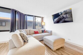 1820 Waiola St in Honolulu, HI - Building Photo - Building Photo