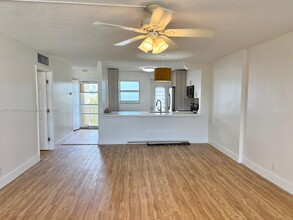 205 SE 11th Ter in Dania Beach, FL - Building Photo - Building Photo