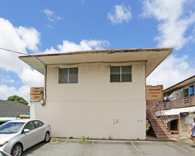 2407 Rose St in Honolulu, HI - Building Photo - Building Photo