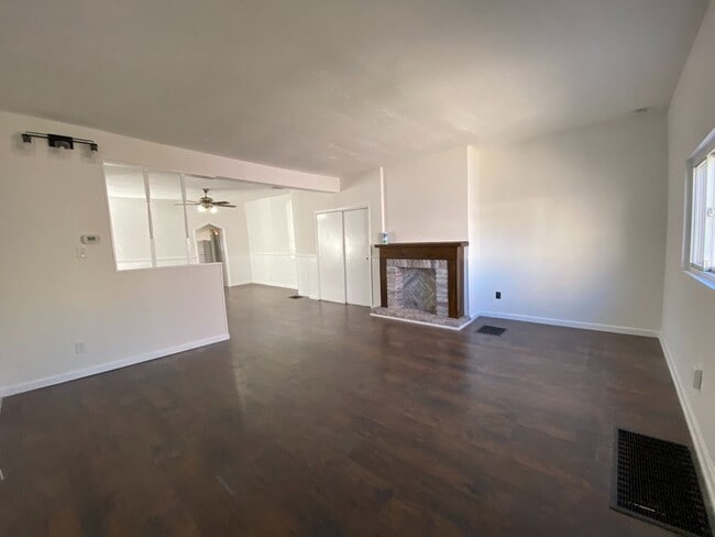 446 Sapphire Way in Pittsburgh, PA - Building Photo - Building Photo