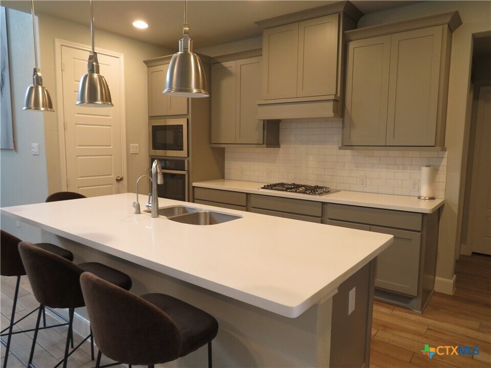 2158 Wildrye Ln in New Braunfels, TX - Building Photo