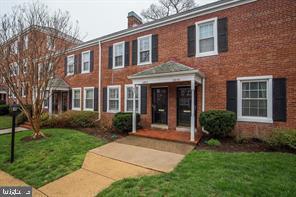 2977 S Columbus St in Arlington, VA - Building Photo - Building Photo