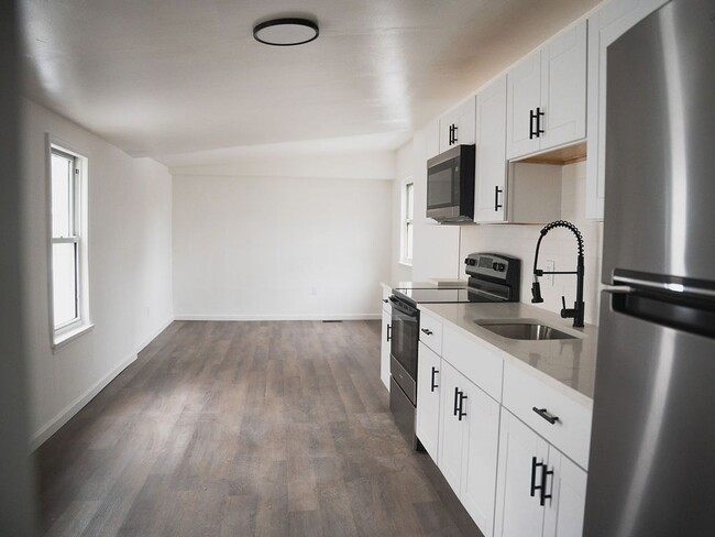 936 Ferry St in Easton, PA - Building Photo - Building Photo