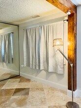 22837 Vose St in West Hills, CA - Foto de edificio - Building Photo