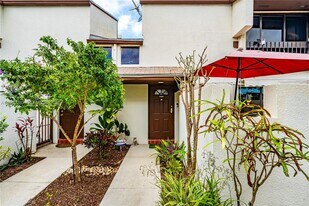 15804 SW 91st Ct in Palmetto Bay, FL - Building Photo