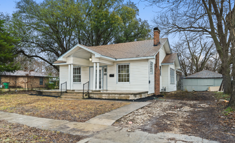 114 E Scott St in Gainesville, TX - Building Photo