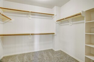 7630 N Linpar Ct in Houston, TX - Building Photo