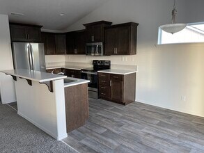 4245 Cove W Dr in Moses Lake, WA - Building Photo - Building Photo