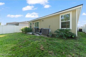 6021 Bucking Bronco Dr in Jacksonville, FL - Building Photo - Building Photo