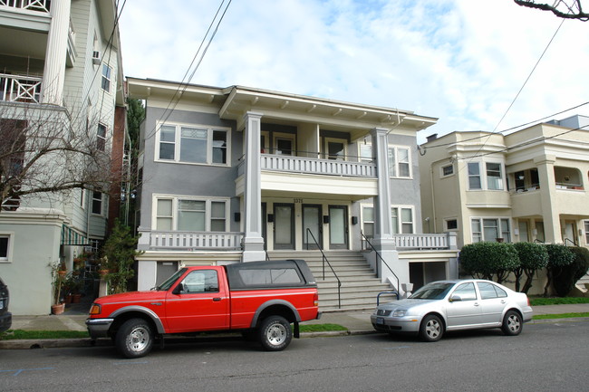 Valencia Condominiums in Portland, OR - Building Photo - Building Photo