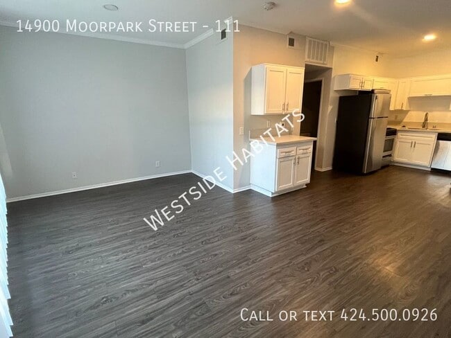 property at 14900 Moorpark St