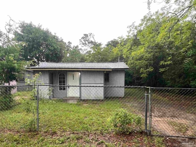 property at 606 Elizabeth St