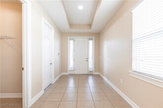 3905 Dunnster Ct in Ft. Myers, FL - Foto de edificio - Building Photo