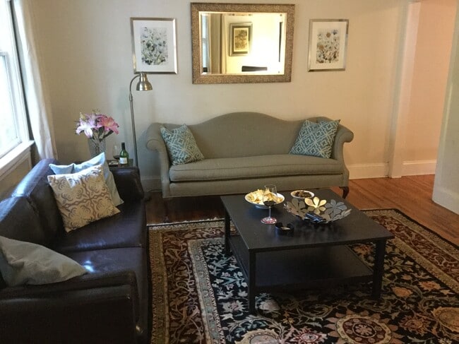 2124 Chesterfield Ave in Charlotte, NC - Foto de edificio - Building Photo