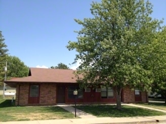 Rosewood Apartments in Shelbyville, MO - Building Photo