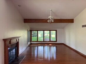 11401 W Grange Hall Rd in Brimfield, IL - Building Photo - Building Photo