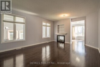 303 Bobolink Ridge in Ottawa, ON - Building Photo - Building Photo