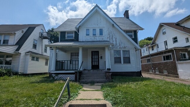 property at 1411 Yale Ave NW
