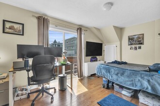 194 W Fifth St in Boston, MA - Building Photo - Building Photo