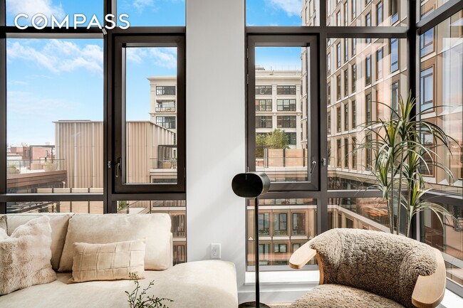 480 Kent Ave in Brooklyn, NY - Building Photo - Building Photo