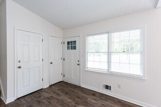 85 Hawk Dr in Hiram, GA - Building Photo - Building Photo