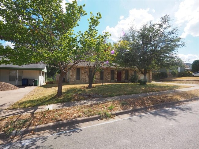 809 Maryland Dr in Austin, TX - Building Photo - Building Photo