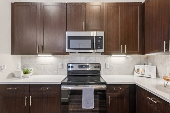 Reserve at Spring Creek in Richardson, TX - Building Photo - Building Photo