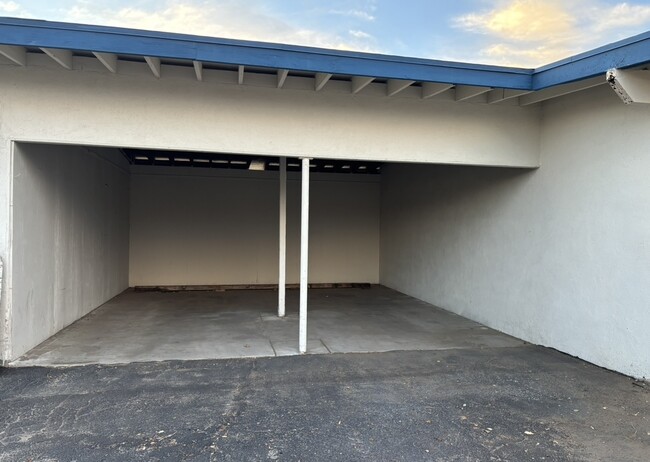 463 W Ramona Dr in Rialto, CA - Building Photo - Building Photo