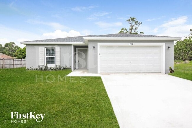 property at 1717 SW Millikin Ave